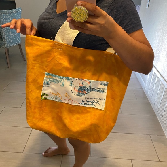 Reversible Oversized Tote Bag - Picture 3 of 13